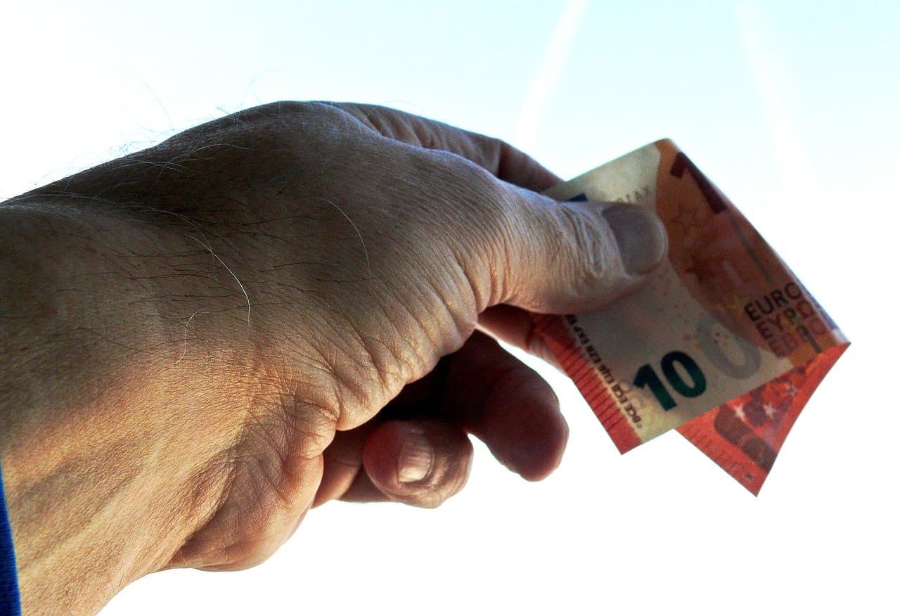 3 dôvody, prečo nedržať peniaze v banke